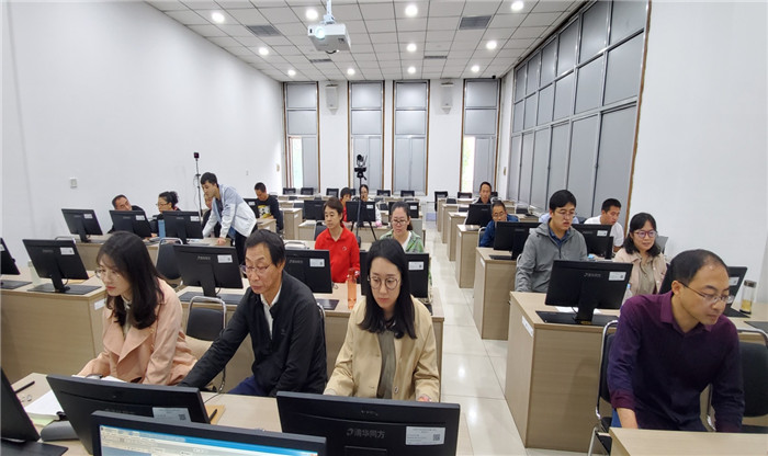多措并举培养高素质技能人才