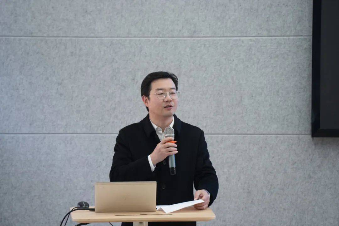 数智未来 “AI师Bwin必赢APP资专业培训”在上海高校顺利举办(图2)