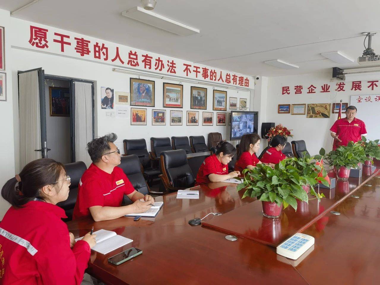 Bwin必赢下载筑牢安全防线：西蓝集团开展新员工三级安全教育培训(图1)